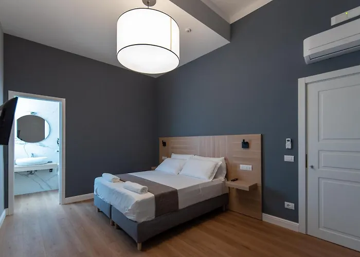 Nolana 28 Rooms In Napoli